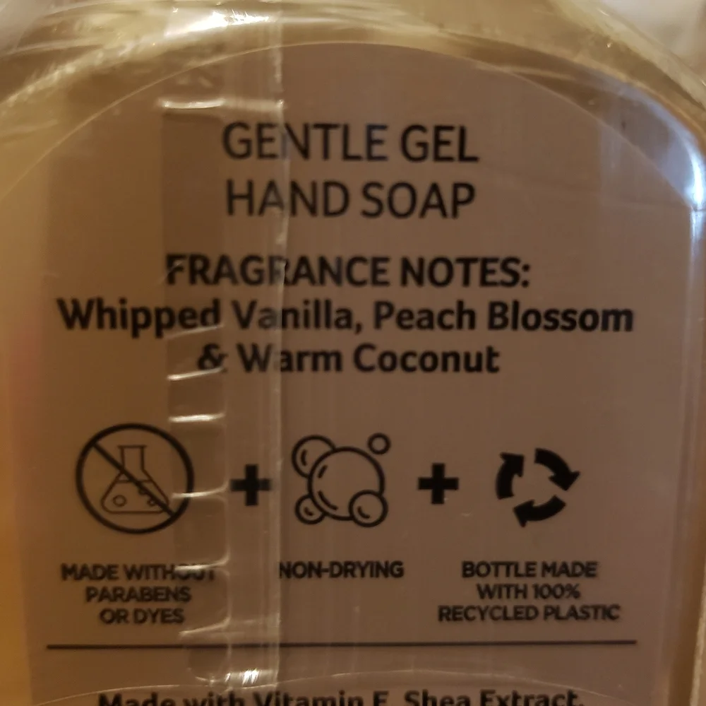 BBW VANILLA COCONUT GENTLE GEL HAND SOAP